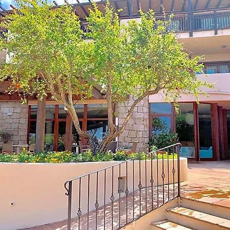 Hotel Swadeshi Sporting Tanca Manna 4*